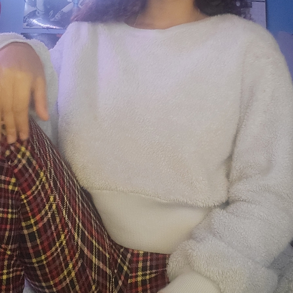 Comfy Soft Purple Sweater/Shirt